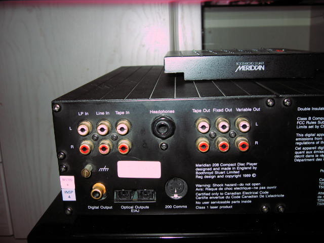 Meridian 208 CD player with integral preamplifier -Stereophile