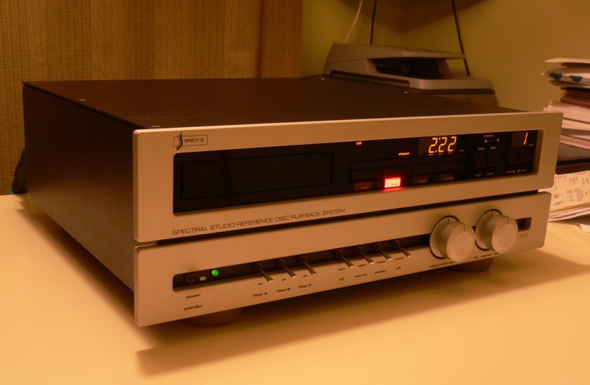 Spectral SDR-1000 Series II CD Player / Preamplifier *** SOLD